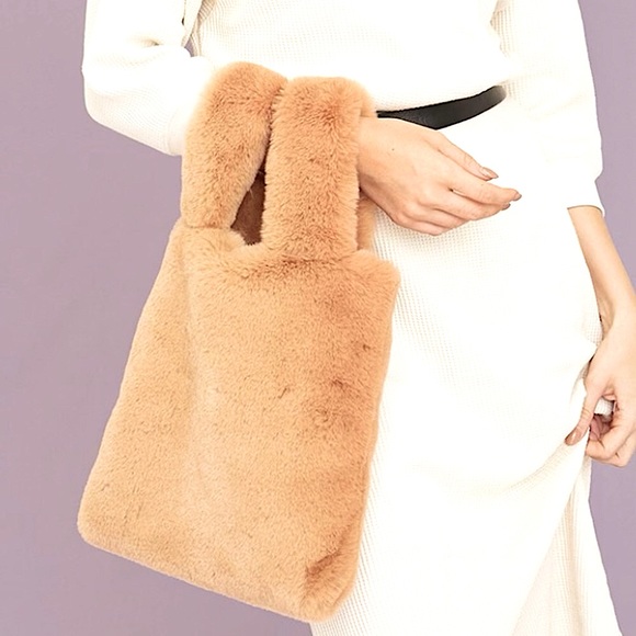 NWT UnHide Faux Fur Beige luxury designer plush purse Hand Bag - Picture 2 of 2
